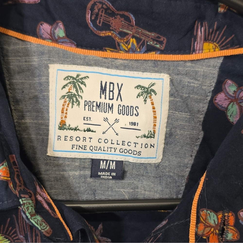 MBX Resort Collection Men's Cotton Button-Up Tropical Floral M Navy #266 - Picture 6 of 9